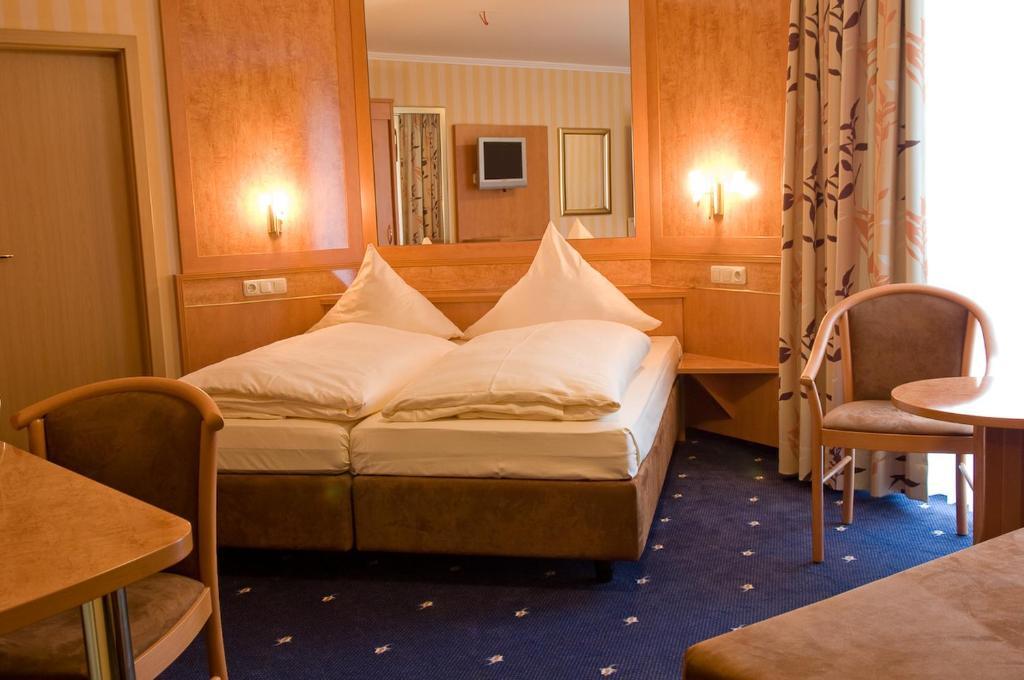 Moselstern Hotel Brixiade &Triton Cochem Habitación foto